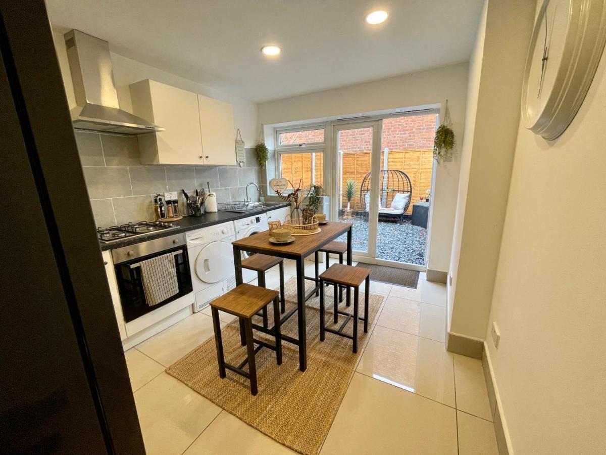 Urban 3 Bedroom Home In Kings Heath-Great Location Birmingham Exterior foto